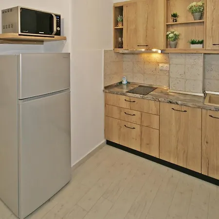 Angela * فوروفورو