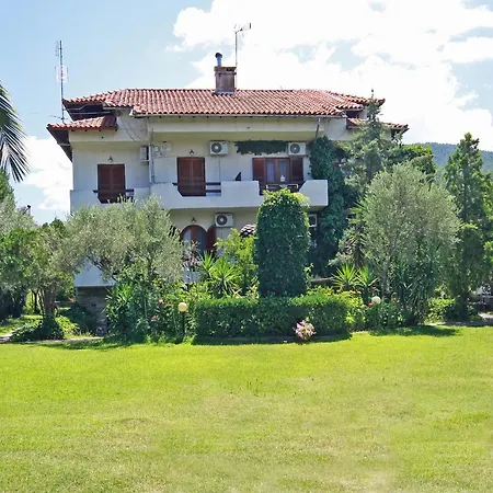 Angela Вурвуру